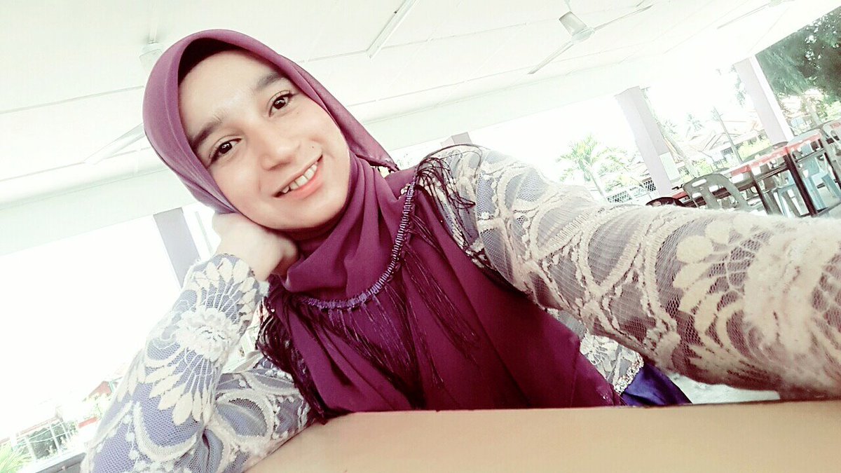 sofeyaakhan97's tweet photo. Let me be your princess👸💕 https://t.co/HGCppwdVIn