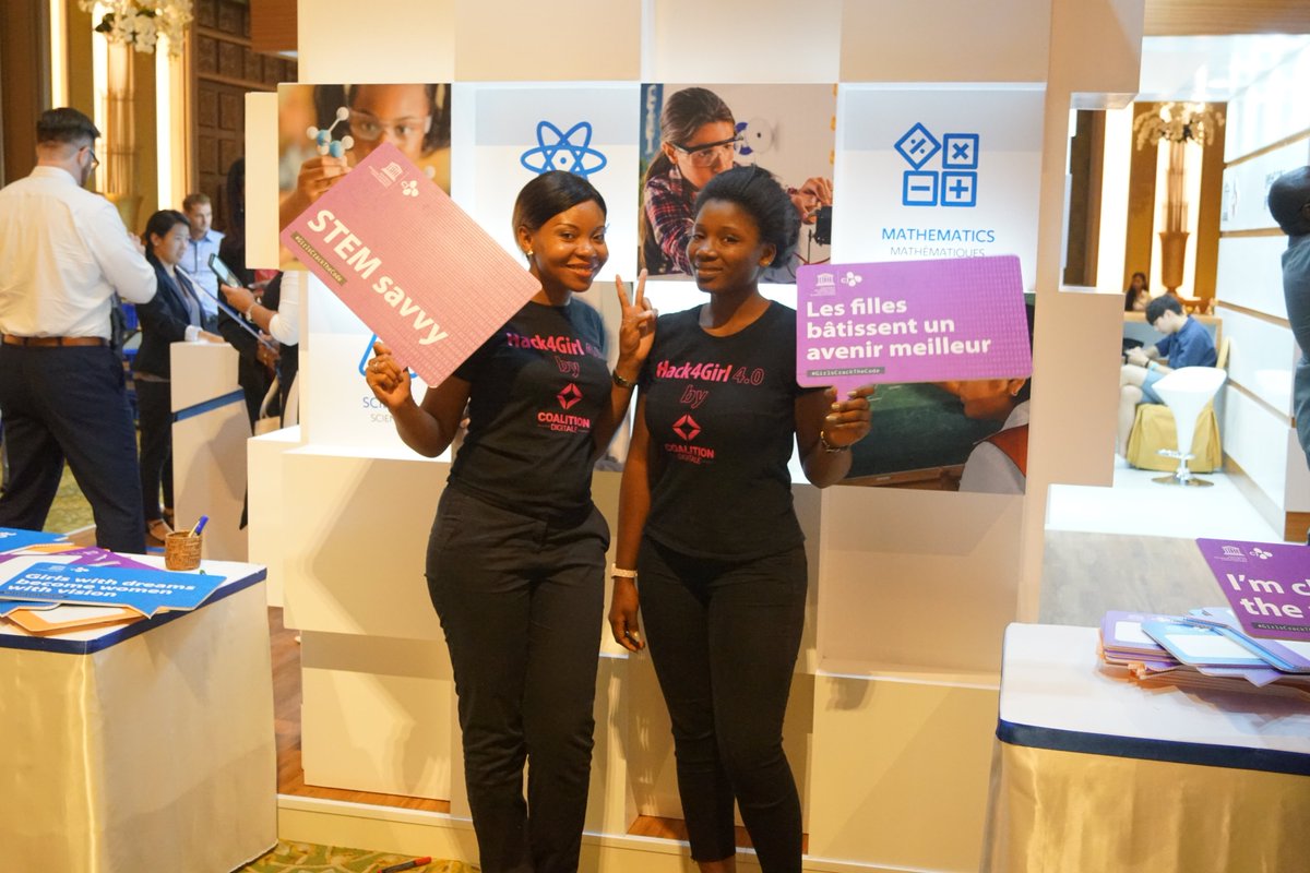 TechCoalition's tweet photo. "Les filles bΓ’tissent un avenir meilleur" #Unesco #STEMSavvy @genderEDUNESCO tbt #BangkokSymposium txs Unesco for the support of GirlInSTEM https://t.co/IaEc9Yl1a9