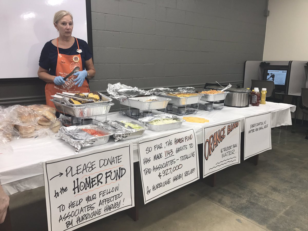 ScottATavegia's tweet photo. Team @HomeDepot2505 has stepped up to help our brothers and sisters in Texas! #MA4Texas cook out to raise funds! @EmgeJim https://t.co/o1w2cAwys1