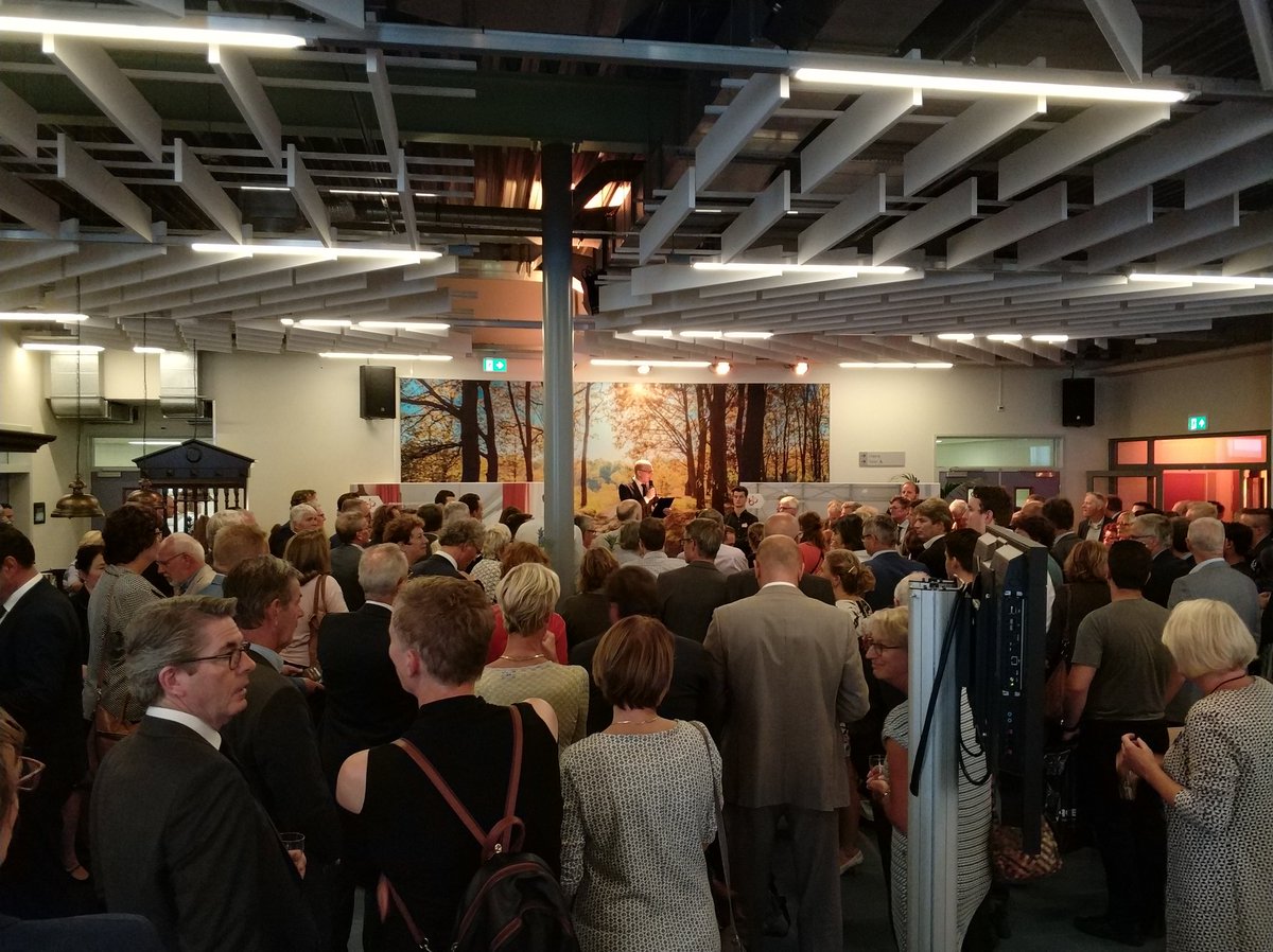 tbl1983's tweet photo. Heel MBO-land aanwezig! Arbeidsmarkt 2025. #mbodiner #alfacollege #bvmbo #mboraad #SBB https://t.co/xNEuLbeC1D