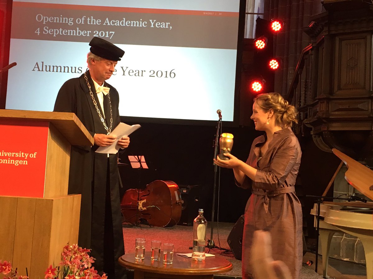 bjvdb's tweet photo. Merel Rumping - RUG-Alumnus 2016: started Legbank - delivering diy-kits for Orthopedic Care for amputees in developing countries #OAJ2017 https://t.co/ntMHQDlAnC