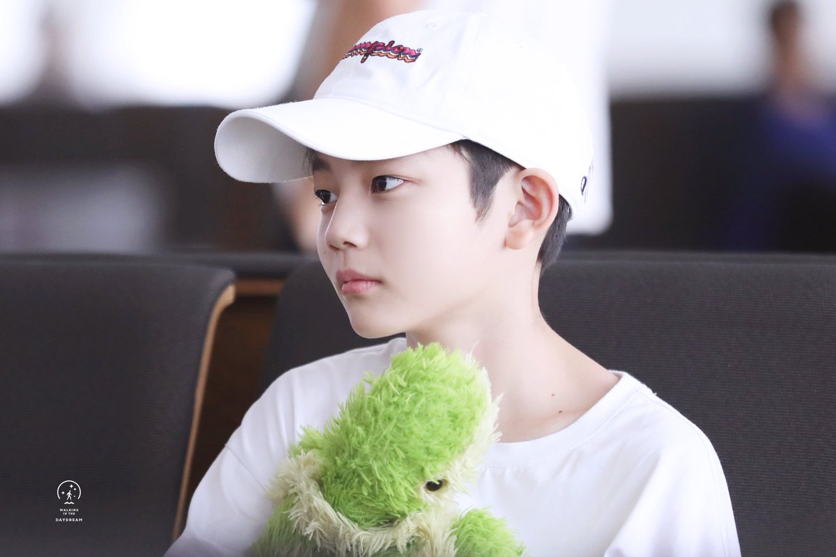 20040809_WITD's tweet photo. 170719 ICN-NKG #YHBOYS #殿甲 #DIANJIA

https://t.co/WafStbFiXm
https://t.co/Y60OKAl4yX
https://t.co/G7b1DixcTS https://t.co/7YKW9jlpFW