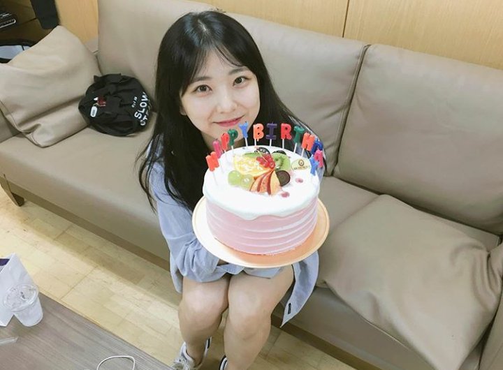 SuhyunDaily's tweet photo. [🎉] Happy 22nd dearest birthday for our Suhyun!
#HappySuhyunDay ❤ https://t.co/PmD4TbMCNv