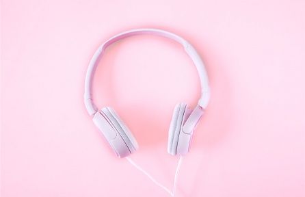 If you're looking for some inspiring and informative podcasts to listen to over the long weekend, check these out! buff.ly/2eSvd6y