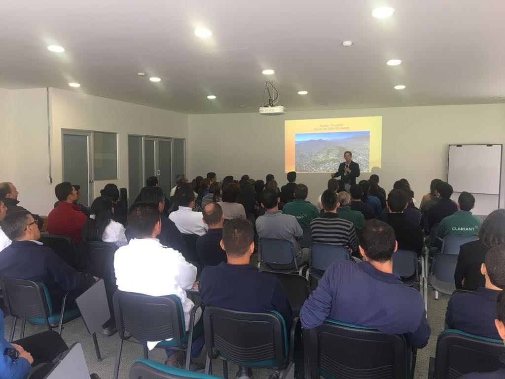InfiniteDiCo's tweet photo. Llevando nuestras #VitaminasDeFelicidad a @clariant Colombia  :D #CoachingEmpresarial #FelicidadEnElTrabajo #FelizLunes https://t.co/ARNqHf6Wd7