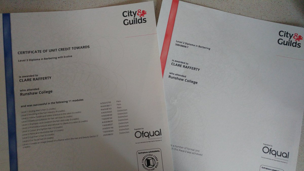 ClareRaffBarber's tweet photo. Surprising how happy this has made me. Finally picked my certificates up 😁 ✂💈 #barber https://t.co/qKJ9GRyzCw