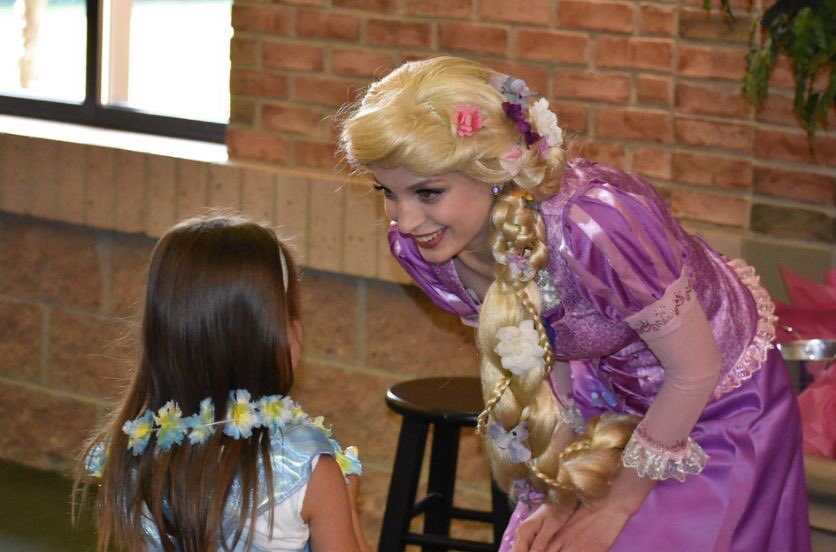 NchantedPrncess's tweet photo. Come to Franklin today and meet the Long Locks Princess from 12-2!  @FranklinLib313 @FranklinLibMI @NchantedPrncess https://t.co/0rGuDAPz29 https://t.co/kwJqceaRKk