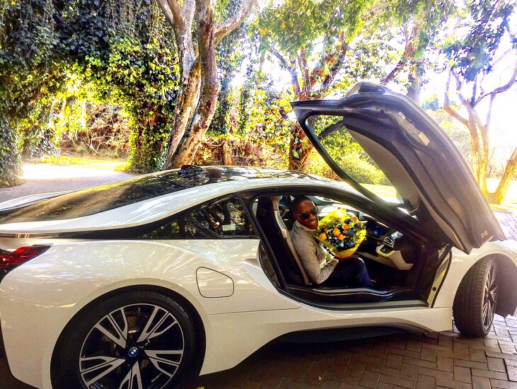 littlemisslouch's tweet photo. Look at who just picked me up....my #birthdayboy @_TOOLZ_ in his HOT ride from @BMW Watch him whip 🔥#uberDIAMOND #squadgoals #happymonday https://t.co/gWRMvyADjg