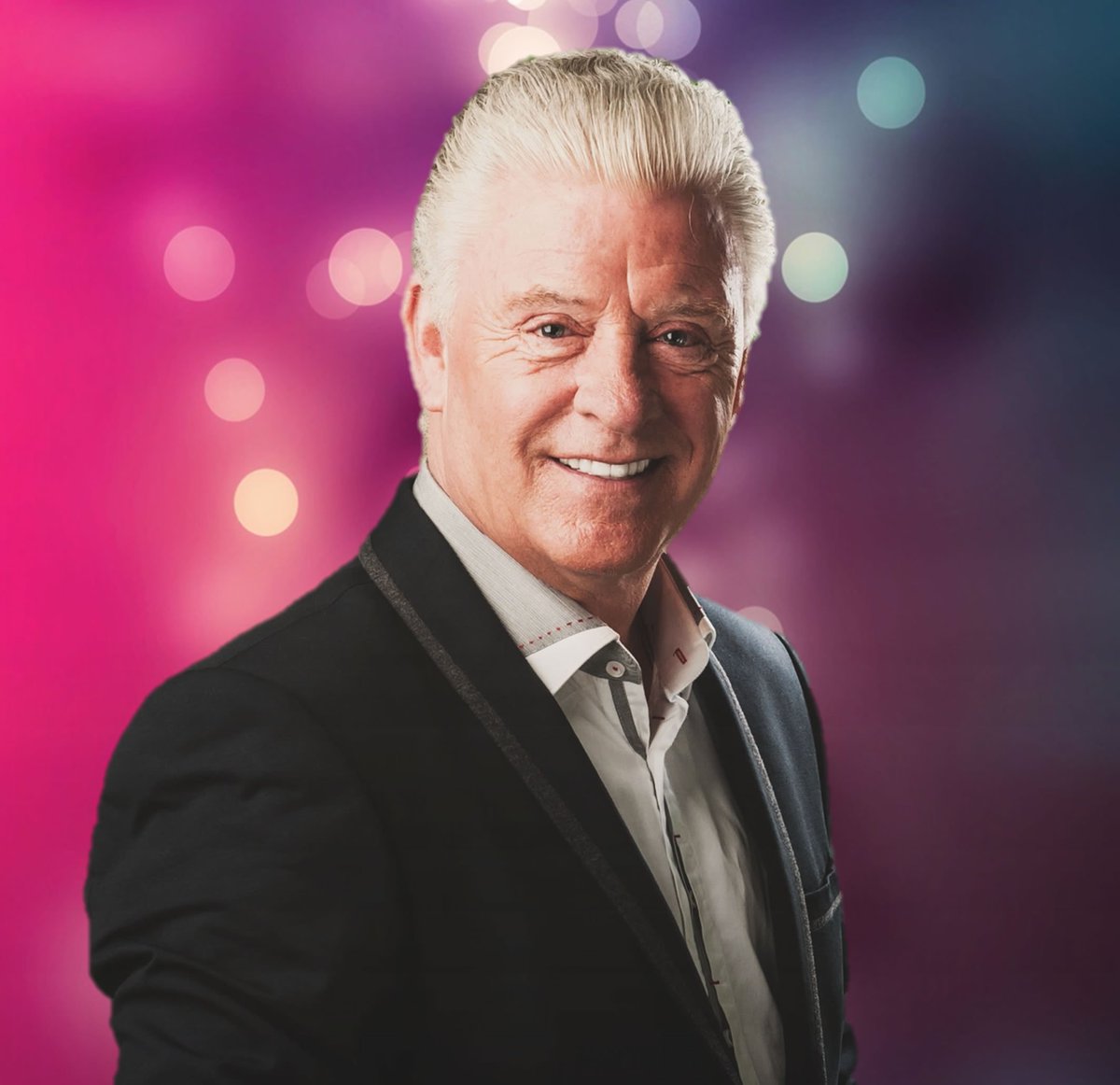 The_White_Rock's tweet photo. See the man himself on stage! Psychic medium & 4th placed star of #celebritybigbrother ; Derek Acorah arrives on Wed 25 Oct #CBBDerek https://t.co/aBILulEOGd
