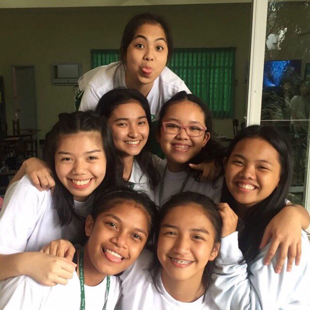estef_estefa's tweet photo. Happy birthday, Chesca!! Balik ka na para 🥂 tayo! Take care over there!! I love you and miss you heaps melhor amiga :( ❤️ https://t.co/PypVt730B1