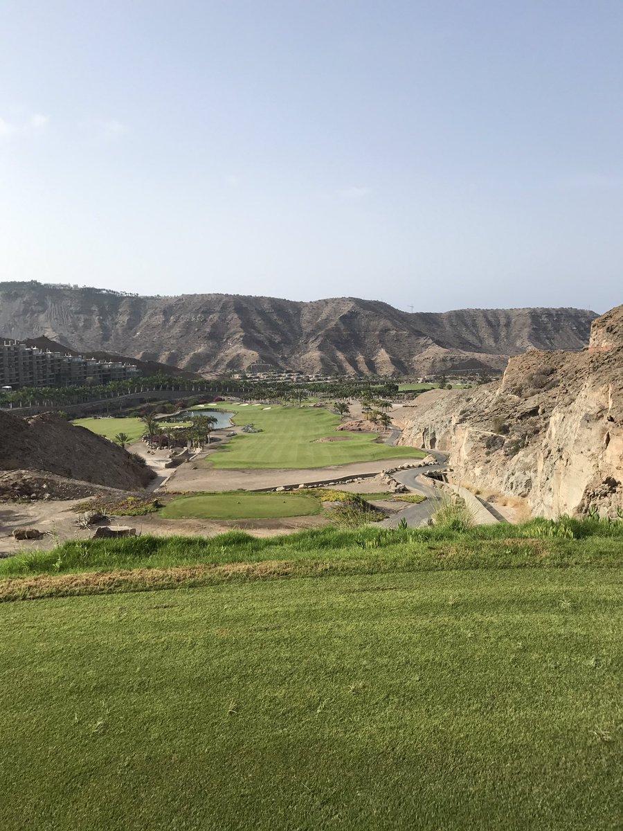 spaldo26's tweet photo. @CallawayGolfEU @AnfiTauroGolf Stunning course! Played awesome nett 63 for 46 points. 816 dbd was on fire! https://t.co/UNdUcpk1bJ