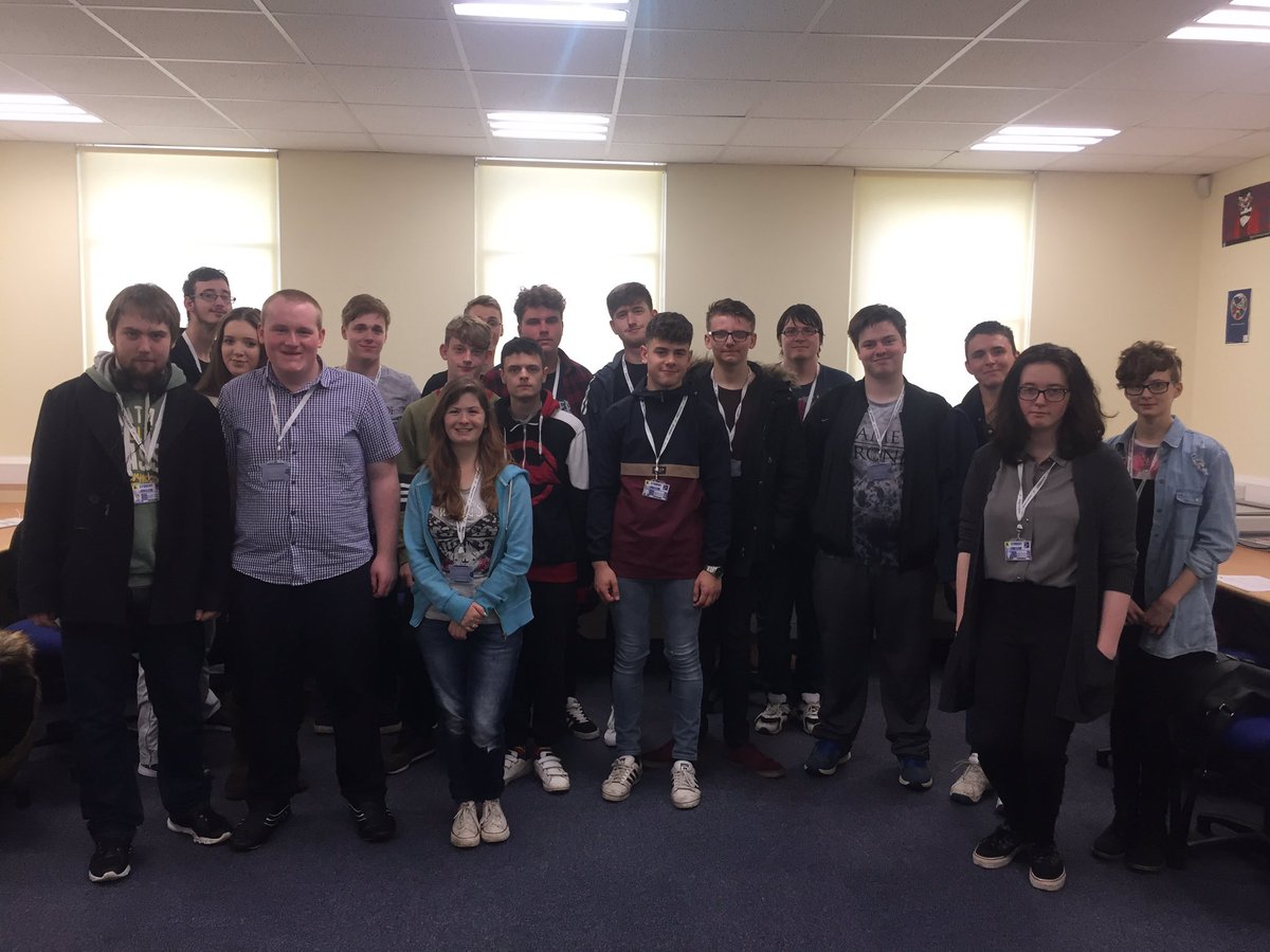 NewarkCollMedia's tweet photo. Creative Media Class of 2017 - first day! https://t.co/hqLYNrbDJt