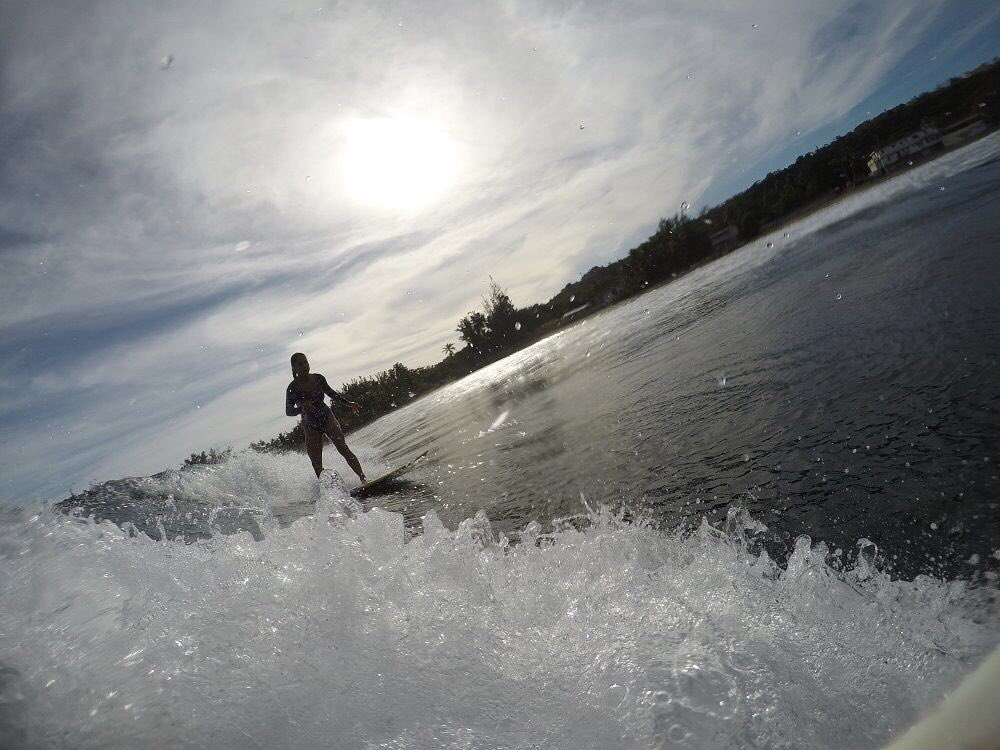 AESPSURF's tweet photo. #Septiembre una de las mejores épocas de #surf Anímate y conoce nuestras #escuelasdesurf #aesp https://t.co/RWch4rjpTt https://t.co/gCqRkVybMx