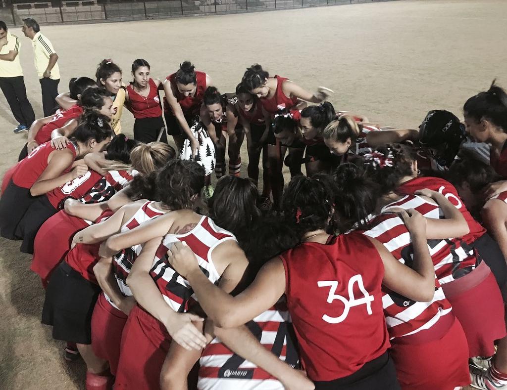 Lucimachhado's tweet photo. En las buenas y en las malas mucho más!! #QLSDR 💓 https://t.co/wSLzPflJXQ