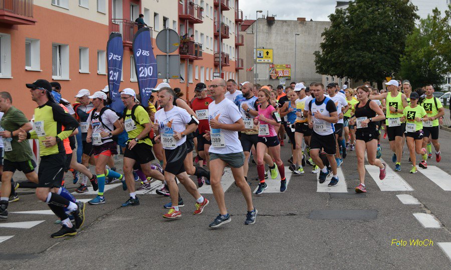 SPPila's tweet photo. #PólmaratonPhilips #PucharPolicji #halfmaraton #Policja #Malta #Łotwa #Rumunia #Polska 
Najlepsi wśród policjantów:
https://t.co/EqOlj92bO7 https://t.co/oXuF0wPeQL