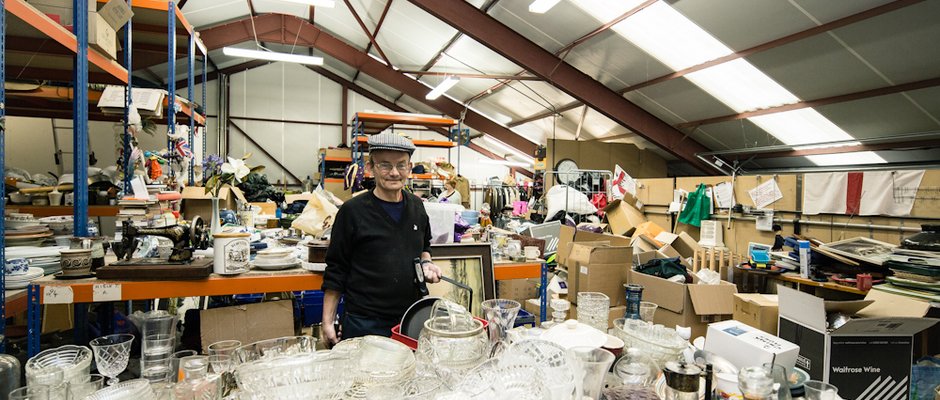 Donating furniture helps us provide a home &amp; meaningful work to people experiencing homelessness/social exclusion: emmaus.org.uk/cambridge/dona…