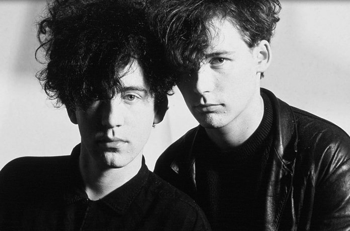 Rconectividad's tweet photo. Arrancamos la mañana con The Jesus &amp; Mary Chain - Head On >> #Escuchá >> https://t.co/UN8hiUY3Iv https://t.co/PCjbVCo4h9