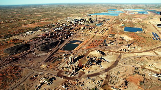 MiningMagazine's tweet photo. #BHP celebrates two significant milestones at #OlympicDam mine https://t.co/Rxeeevohll @bhp #mining #Australia #firstore #heapleaching https://t.co/c22PrNNAy6