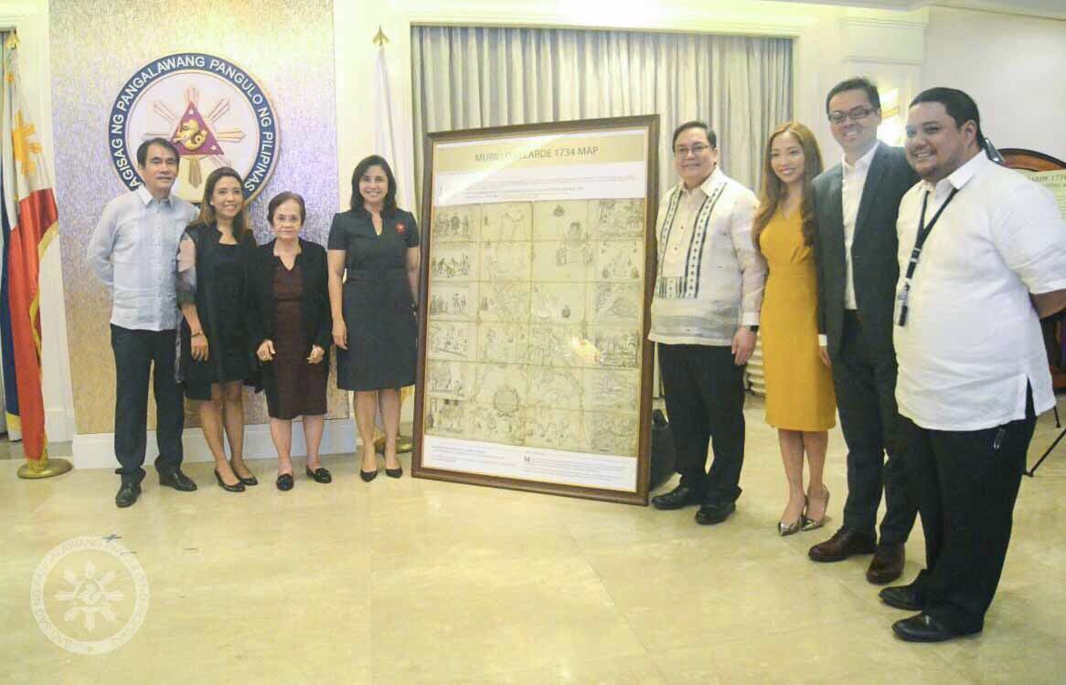 Today, we received an official replica of the 1734 Murillo Velarde map, one of the oldest maps of our country. Our country is so beautiful!