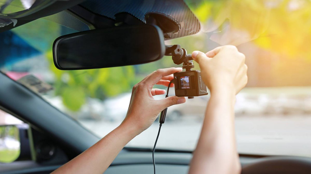 MMooreCarSales's tweet image. Dash cam footage is invaluable in insurance claims, Do you use one?   henshalls.com/news/dash-cam-… #MMCS #MotorTips #Insurance