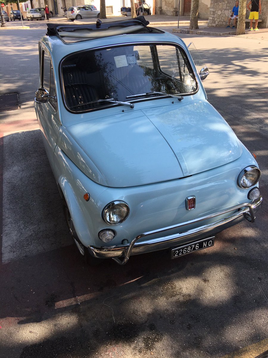 aldogisonni's tweet photo. #fiat500 best car ever  #ItalianGP2017 https://t.co/hDzwTFBBHg