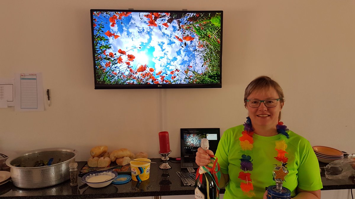 DacSystems's tweet photo. Jenny won the brightest person in the room for #SpringDay2017 Congratulations Jenny. https://t.co/imzNG0nziD