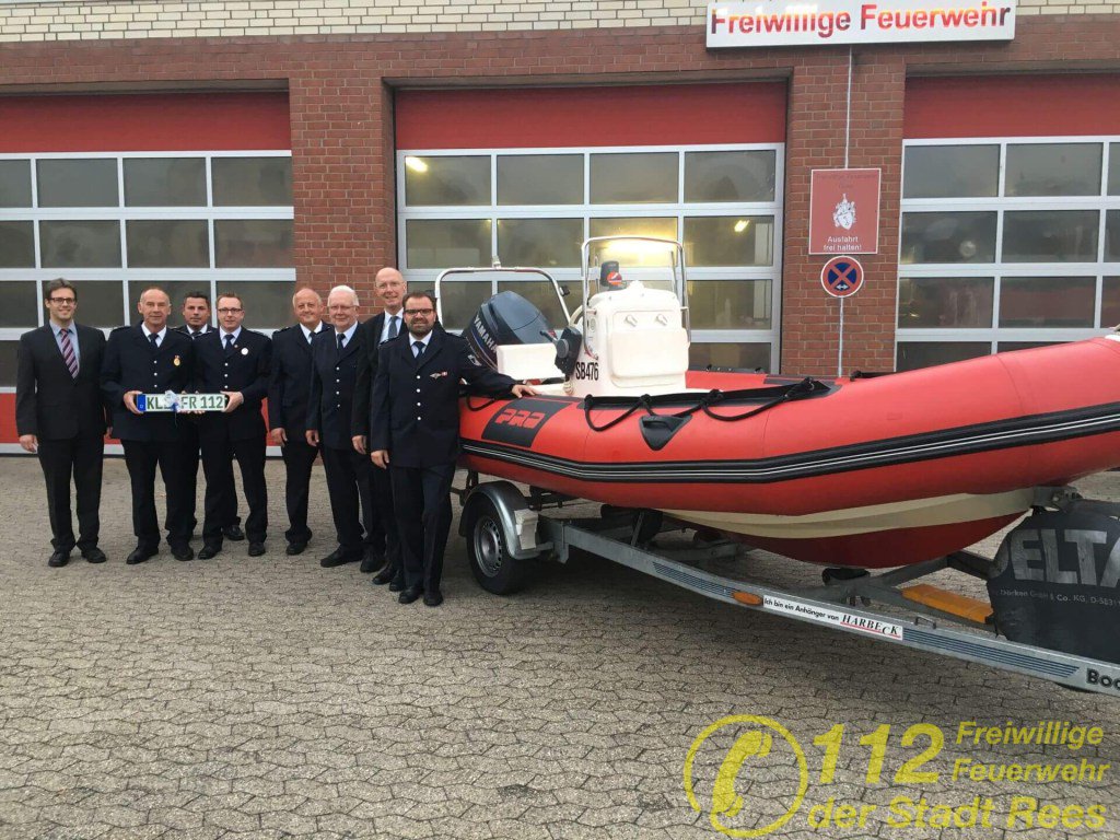 Neuer Löschzugführer und ein Rettungsboot für den Löschzug Rees feuerwehr-rees.de/2017/09/04/neu…