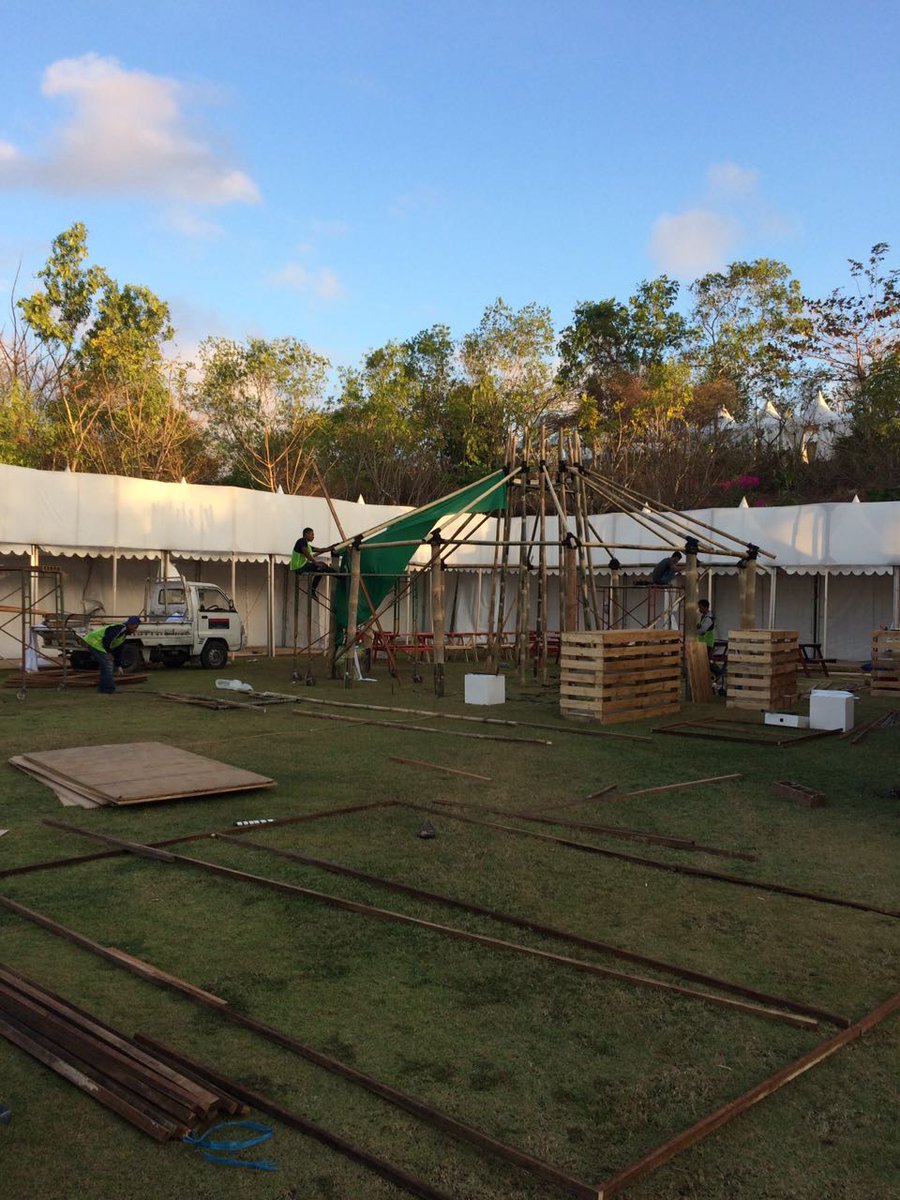 gofiveteamworks's tweet photo. Progress H-4 to Camp Area Soundrenaline GWK 2017

#event #eventorganizer #eventbali #eventproduction #soundrenaline2017 https://t.co/JjjvvxajSo