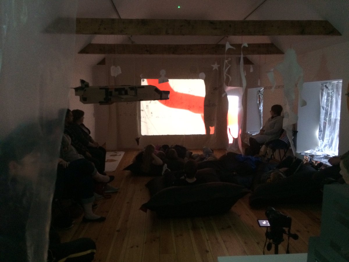 cample_line's tweet photo. Thanks to #katieschwab and all who joined our workshop this wkend and #alexmurray for projected our final film - machine stitching and all! https://t.co/mkLI2SswaD