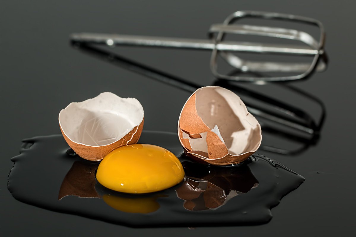 LaDerivaRest's tweet photo. Nuestro chef @CarlosCTopChef nos da las pautas para cocinar el huevo frito perfecto 🥚🥚 https://t.co/3RYbNxHx9u #LaDeriva #LDCom https://t.co/BzPaqeQz0q