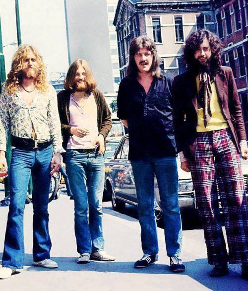Widetrackband's tweet photo. @ledzeppelin #LedZeppelin1971 https://t.co/2HhHM5dzle