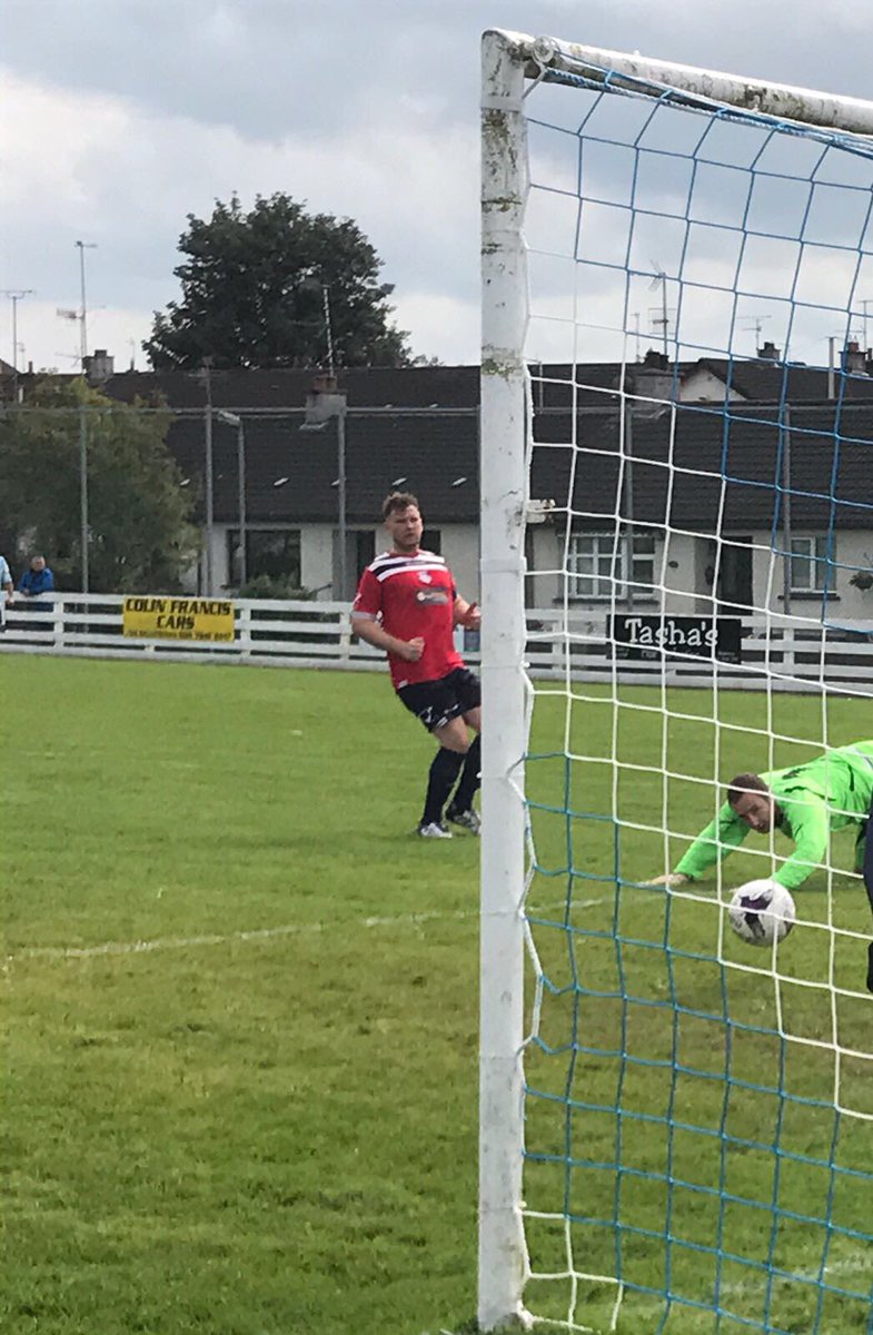 boooteer8's tweet photo. giving the fans exciting football ⚽️⚽️⚽️🥅🥅🥅@spirespark with @skybluesfc #familyclub #gettingbiggerandbetter https://t.co/fNqFS4dwpg