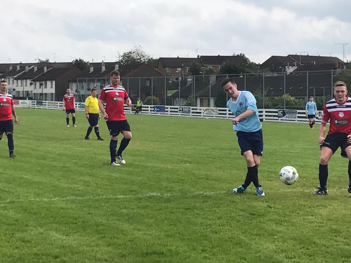 boooteer8's tweet photo. giving the fans exciting football ⚽️⚽️⚽️🥅🥅🥅@spirespark with @skybluesfc #familyclub #gettingbiggerandbetter https://t.co/fNqFS4dwpg