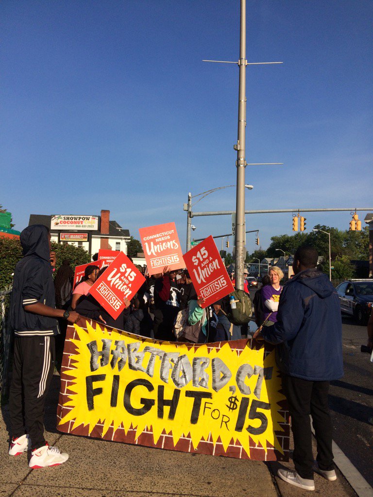 KurstenHolabird's tweet photo. Hartford workrers fighting for a UNION and $15 https://t.co/XjpemIug37