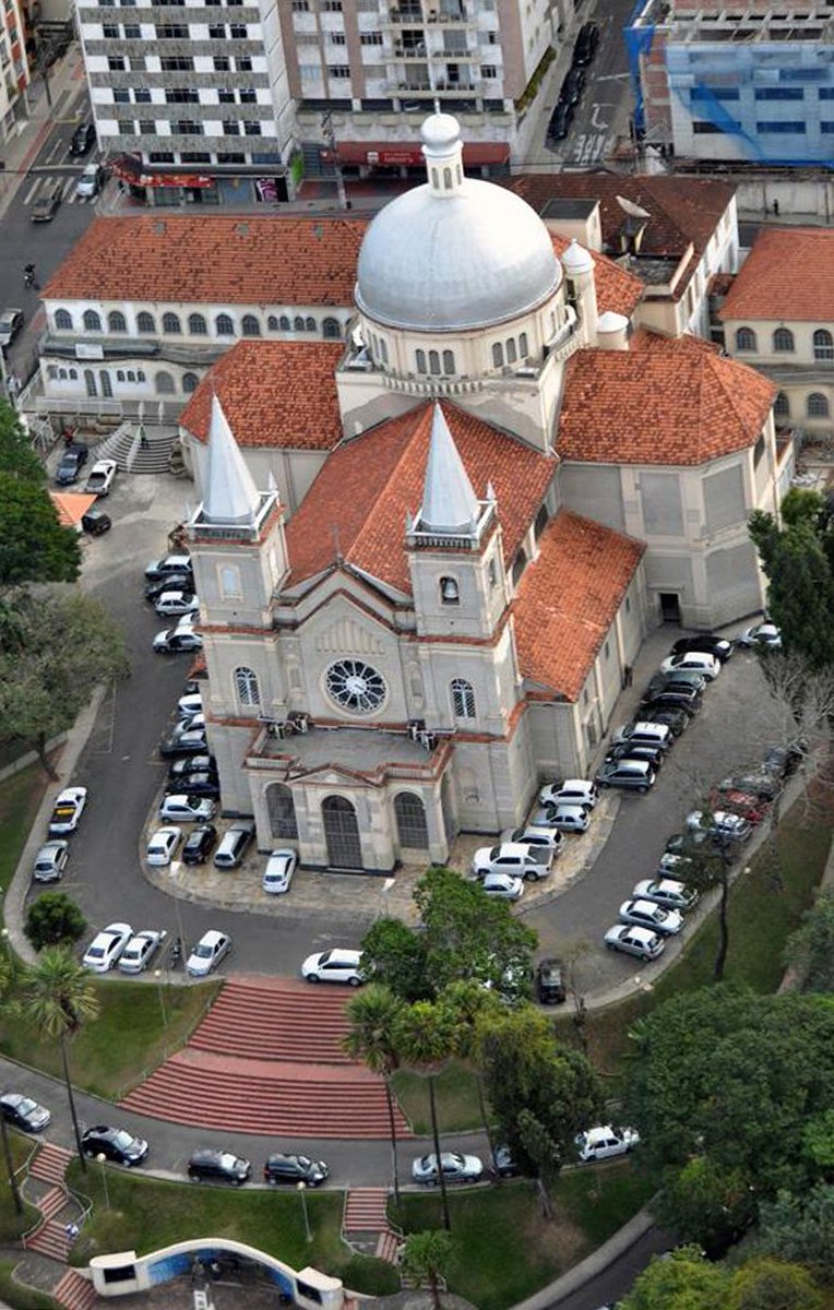 prefeiturajf's tweet photo. Bom dia, Juiz de Fora! Boa semana!!! #JF #JotaEfe https://t.co/rgQG7akCKn