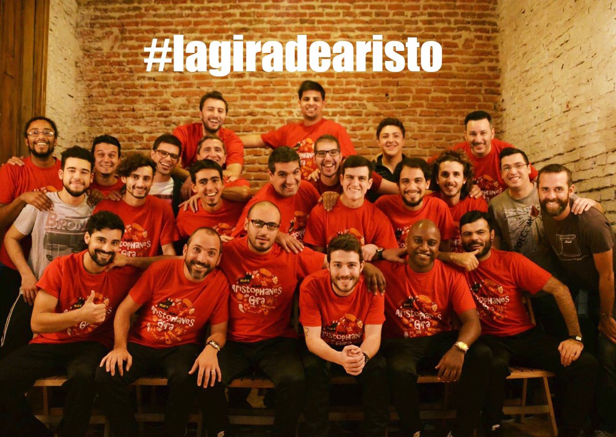 grupo_texas's tweet photo. OCHO DÍAS y esta gente linda sale rumbo a ✈️🇪🇸 No falta nada @TusAristophanes El sábado 9/11 a llenar el Maturana #lagiradearisto https://t.co/QNyas1GkZs