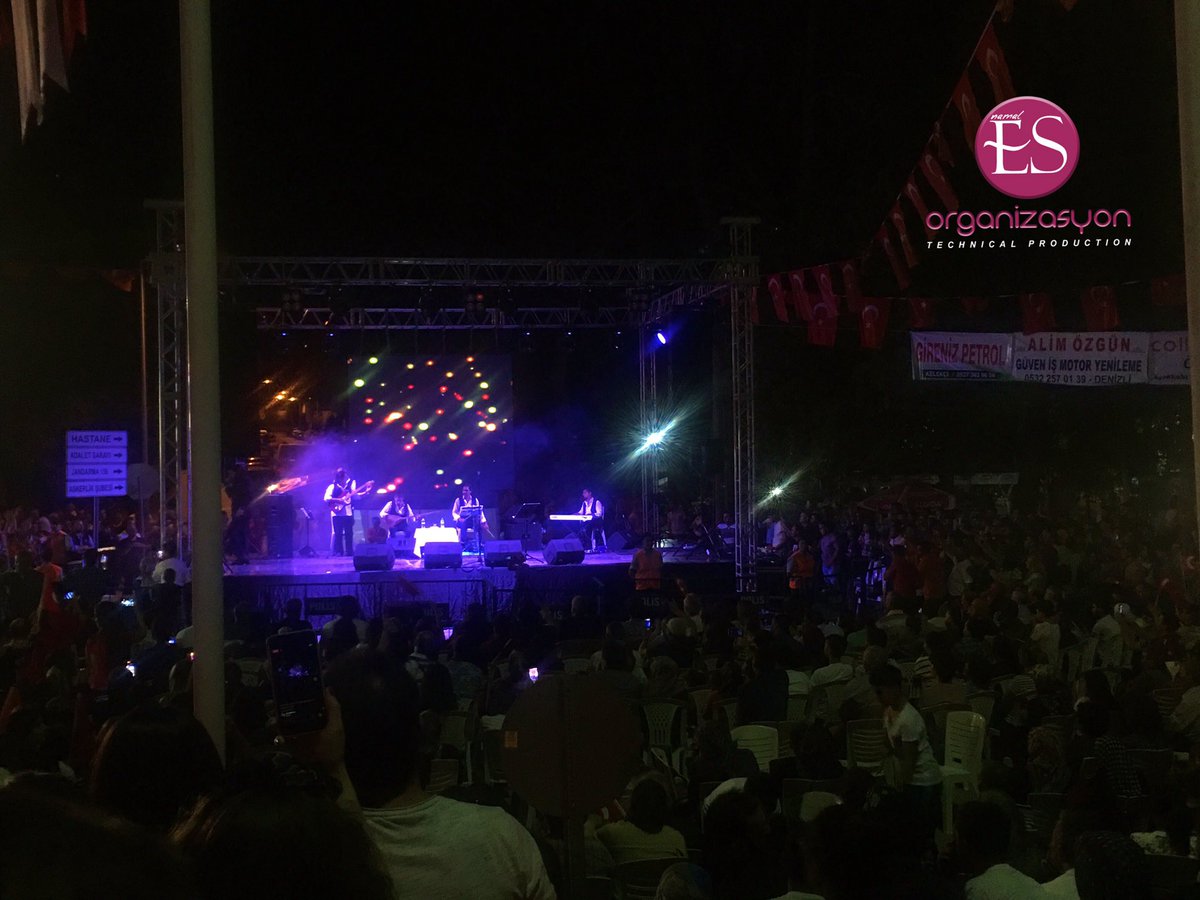 eseventofficial's tweet photo. "Ahmet Safak Konseri Denizli🔊🎤 " @ahmetsafak_tc #ahmetsafak #konser #concert #esorganizasyon #technicalproduction #sound #light #display https://t.co/Wxh3vKyMWV