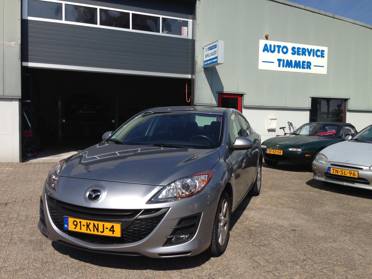 ASTimmer's tweet photo. Nieuw!!! Mazda 3 1.6 ts  zilver. Bj 2010 km 118616. €9850,00 https://t.co/WUDQb5XdES