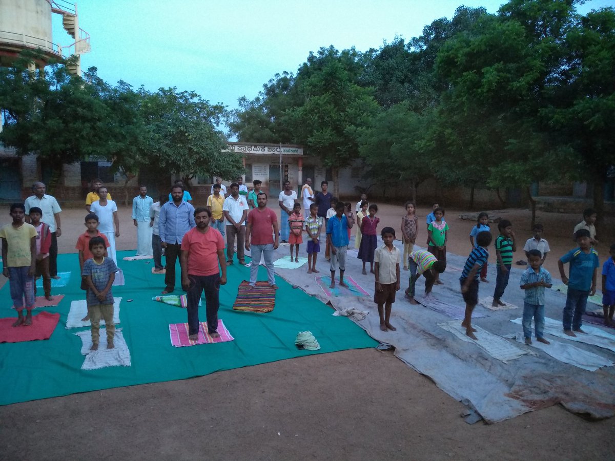 FHallikeri's tweet photo. Patanjali Yog shibir Kampalapur village(Koppal Dist, Karnataka) https://t.co/vt3mqvqOdA