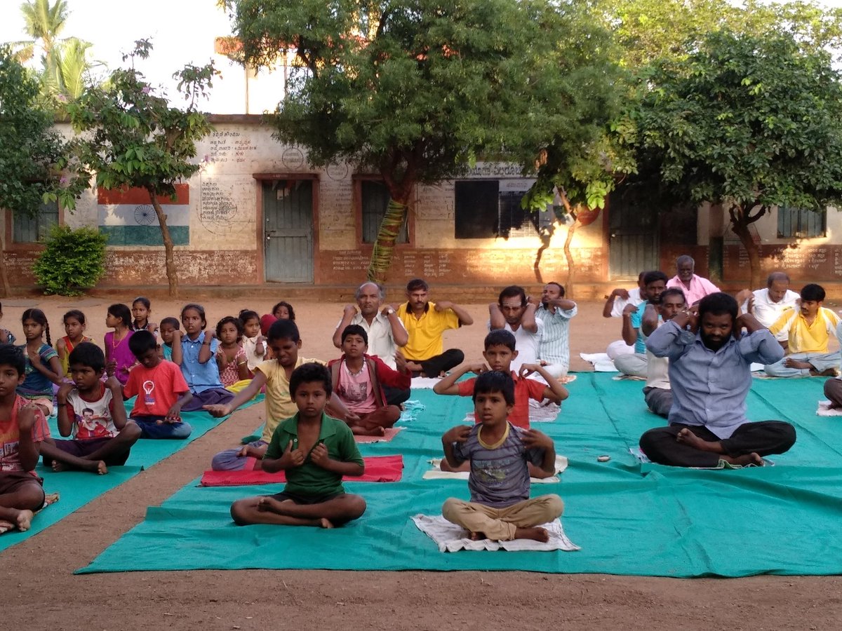 FHallikeri's tweet photo. Patanjali Yog shibir Kampalapur village(Koppal Dist, Karnataka) https://t.co/vt3mqvqOdA