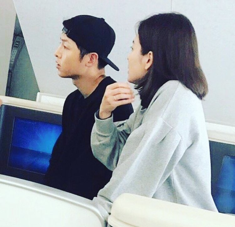 MyKoreanDramaID's tweet photo. Calon pengantin uhuk ihik 😍 #SongSongCouple #Songjoongki #Songhyekyo https://t.co/0n0WeSO3Bt