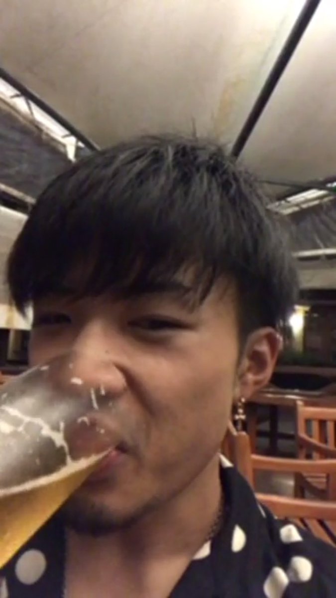 kiiihooo3jsb's tweet photo. 「インスタやったほうが便利だし、なんでやらないのって声がある事も知ってる。だけど、トラモバって存在がある以上、月額324円のお金を払ってくれる人がいる以上、そっちを大事にしたい。自分で324円稼ぐのって大変だよ。」っていうりゅとくん推せる過ぎて泣いてる https://t.co/GVRsESLoZT