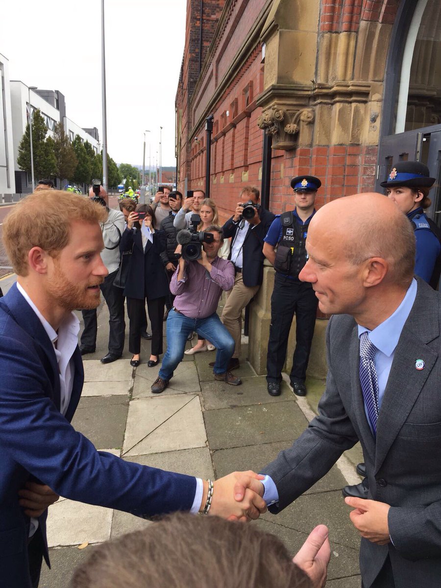 tmbc_chiefexec's tweet photo. Proud to host Prince Harry @ashtonoldbaths visiting the Manchester Resilience Hub supporting those affected by the Manchester Arena Attack https://t.co/XWlrvqVzsz
