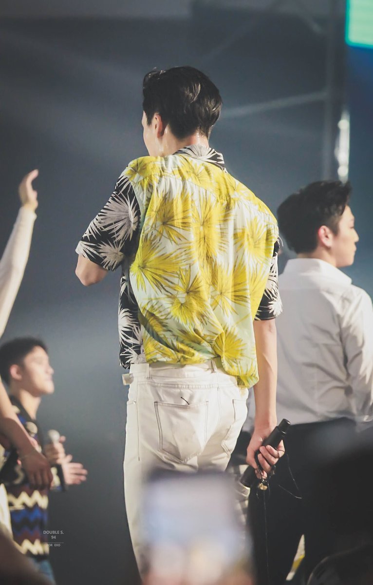 Jongin_butt's tweet photo. https://t.co/KnJvY1u8bE