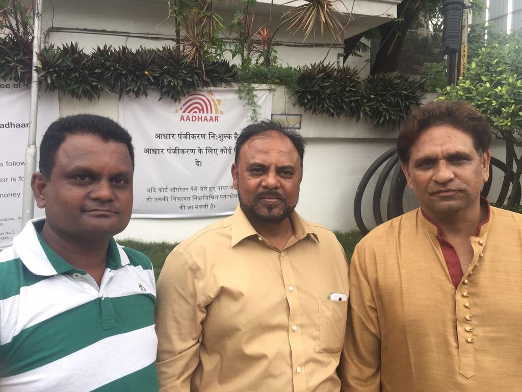 chaush_hameed's tweet photo. Mashoor NRI Babar bhai Hydrabad me
Shabaz Ahmed khan sahab AIMIM incharg qutbullahpur aur banjara hills president #HAMEED #CHAUSH #AIMIM https://t.co/qt7ofq68to