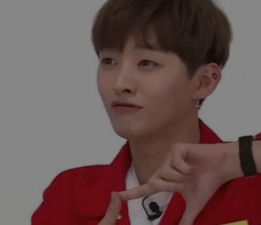 Y_oo_n_'s tweet photo. （ 〇１' ） ユンジソン氏

🍚＜ オンマって呼んでいいですかジソンオンマッ！！！

#Twitter上にいるWannaOneペンさん全員と繋がるのが密かな夢だったりするのでとりあえずこれを見たWannaOneペンさんはRTとフォローしていただけると全力でフォローしに行きます https://t.co/f3WXB84IJt