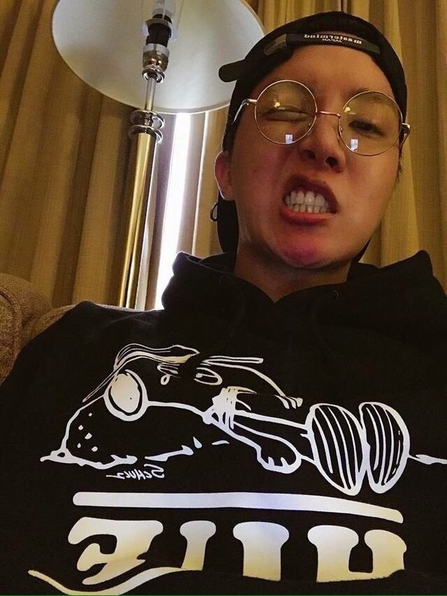 swimmingkook's tweet photo. I want more Hoseok Stan ! He's an angel don't forget guys 🖤 

#ARMYSeIcaDay https://t.co/As3Sc62YTH