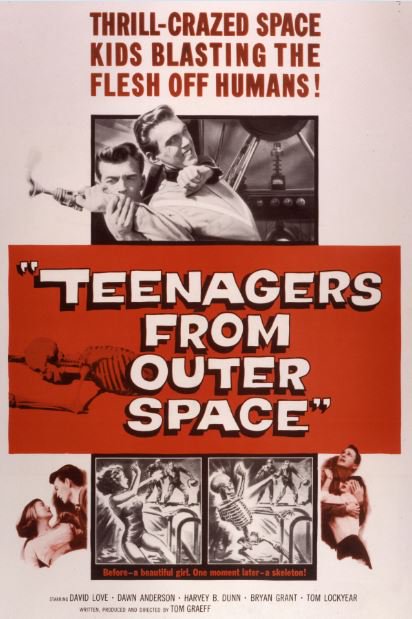 POubliee's tweet photo. Teenagers from outer Space #Film de science-fiction de 1959. Des extraterrestres tentent de détruire la Terre ! #SF #vintage #cinema #SciFi https://t.co/I4G1aL0gor