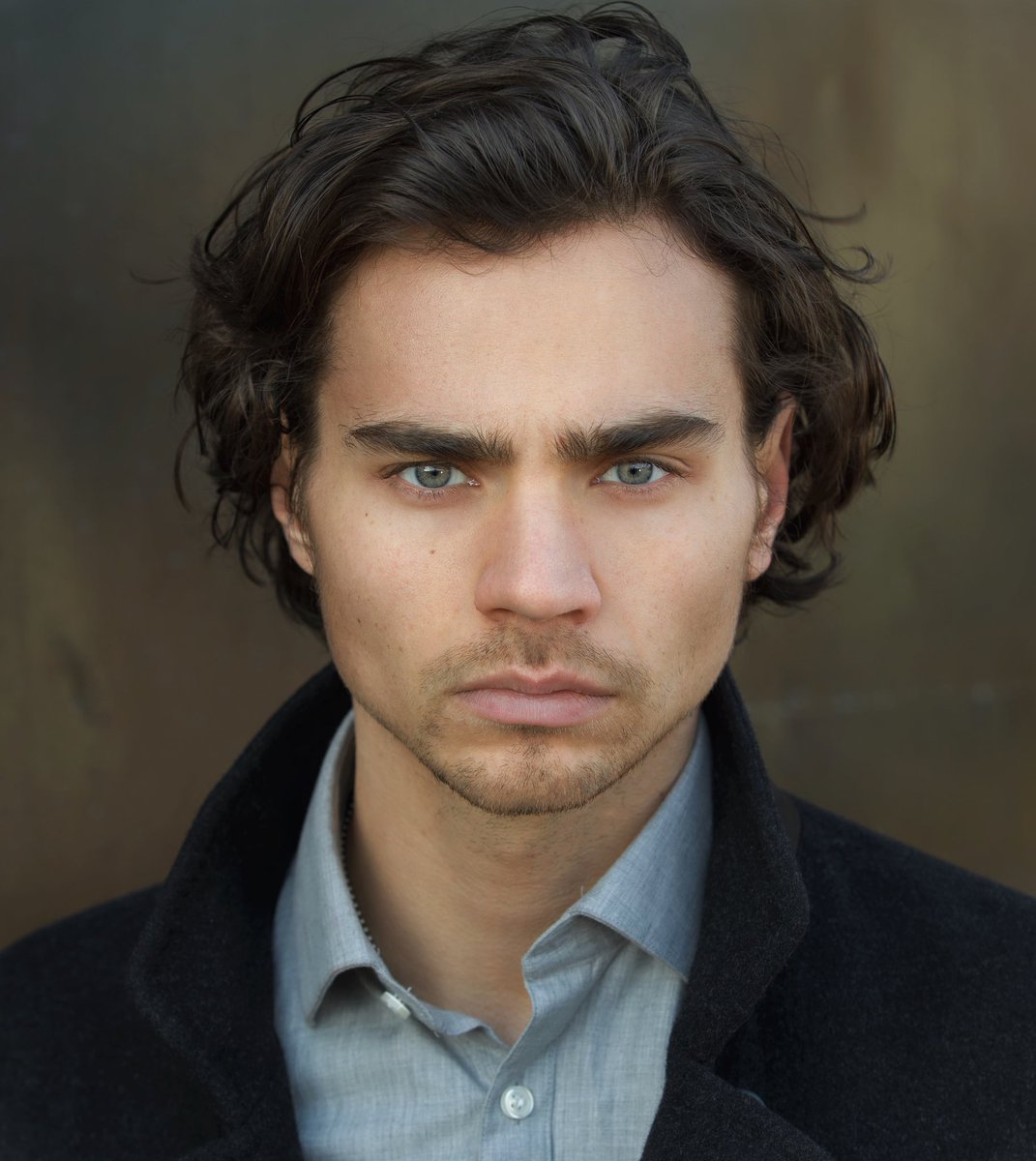 Headshot for Tom York - the splendid Sam Carne in BBC's big hitter 'Poldark' 

<a href="/TomYork_/">Tom York</a>  <a href="/PoldarkTV/">Official Poldark</a> <a href="/Poldarkfandom/">Poldark Fandom</a> 
#bessellphotography