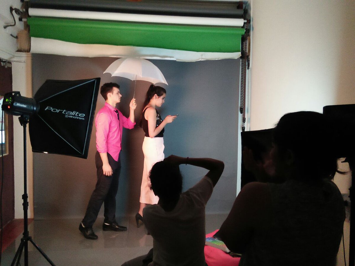 valencia_grp's tweet photo. Experienced an energetic model photoshoot at our studio!
studio rental #offers.
For more details:  
✆ 98220 47300 
#studioforrent https://t.co/4beoKEqvKZ